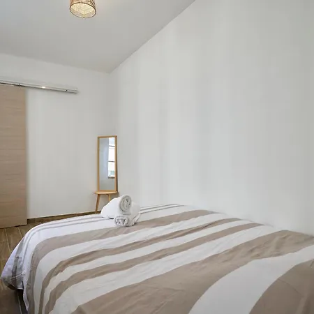 Charmante Maison Pour 4 Au Coeur De Valenciennes